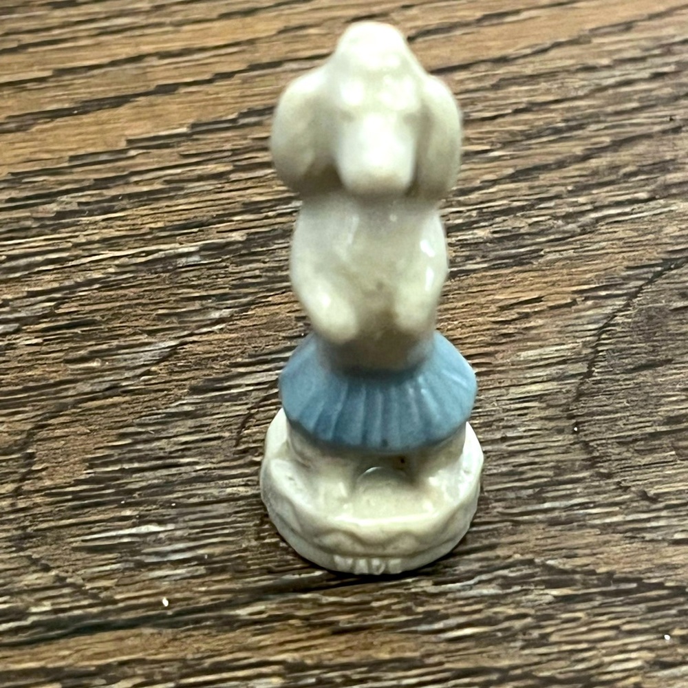 Vintage DANCING DOG PORCELAIN ENGLAND WALES miniature